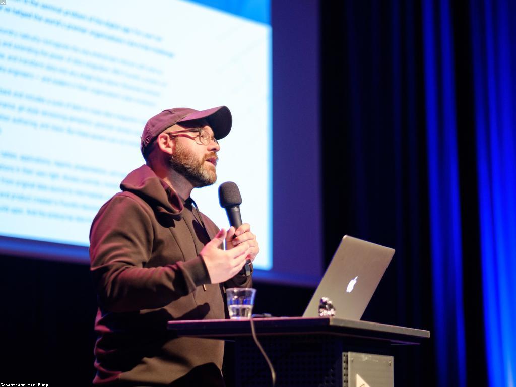 ការយល់ដឹងអំពីព័ត៌មានស្លត